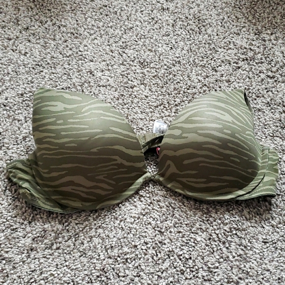 Camo la senza bra.